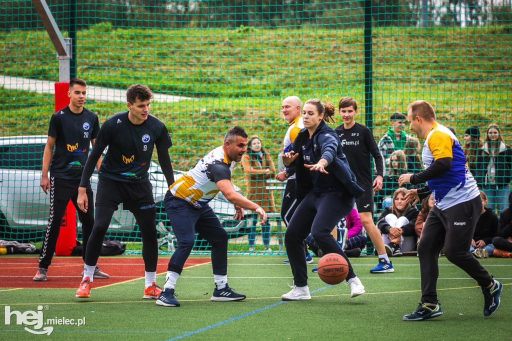 Otwarcie boiska sportowego na Bulwarach
