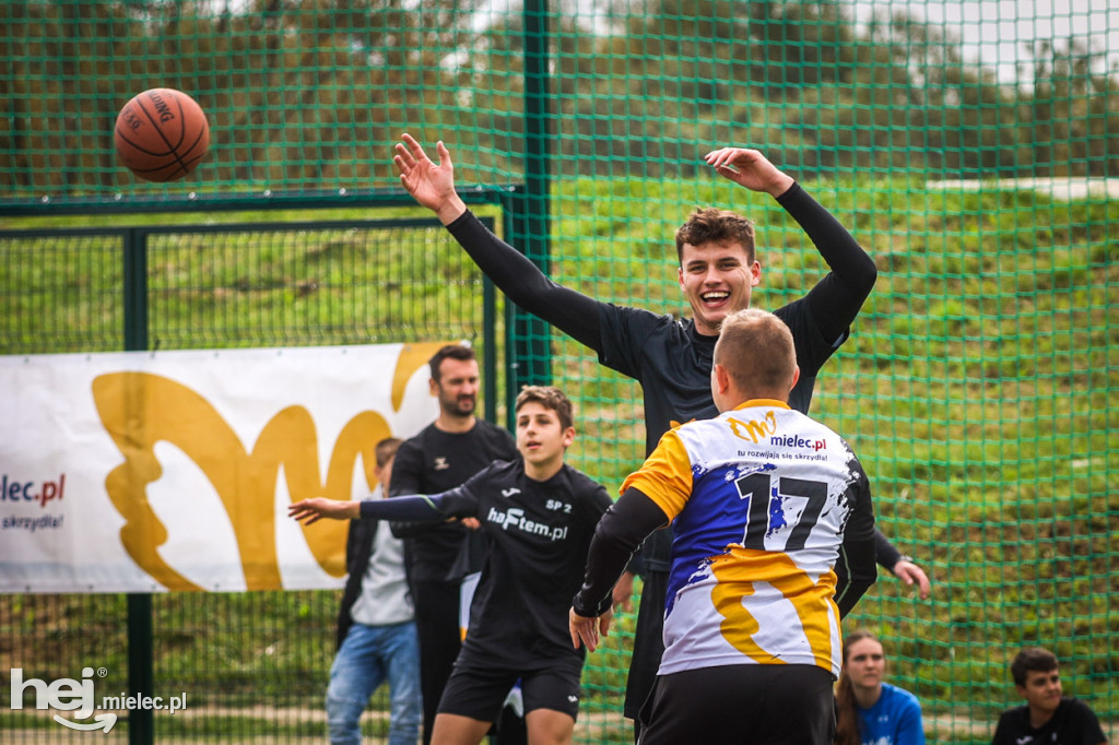 Otwarcie boiska sportowego na Bulwarach