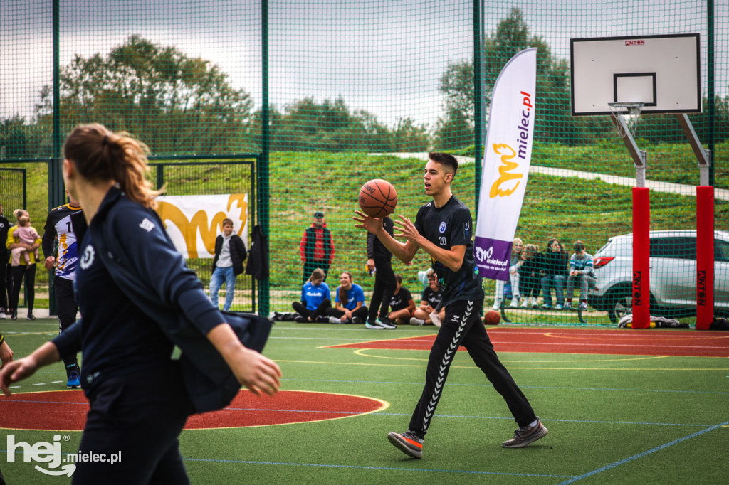 Otwarcie boiska sportowego na Bulwarach