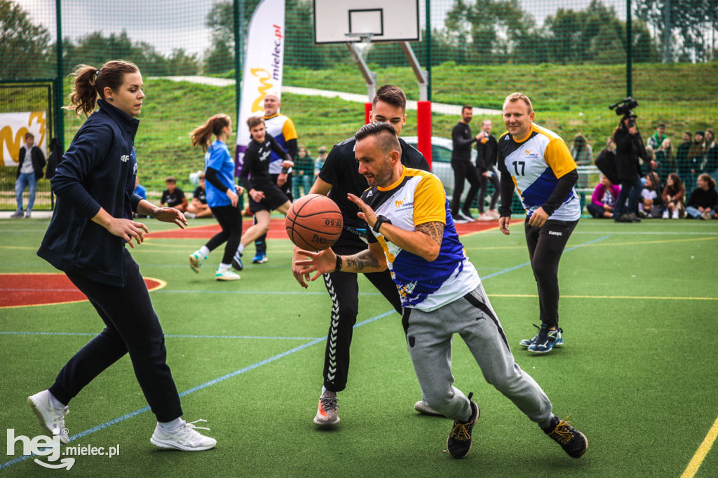 Otwarcie boiska sportowego na Bulwarach