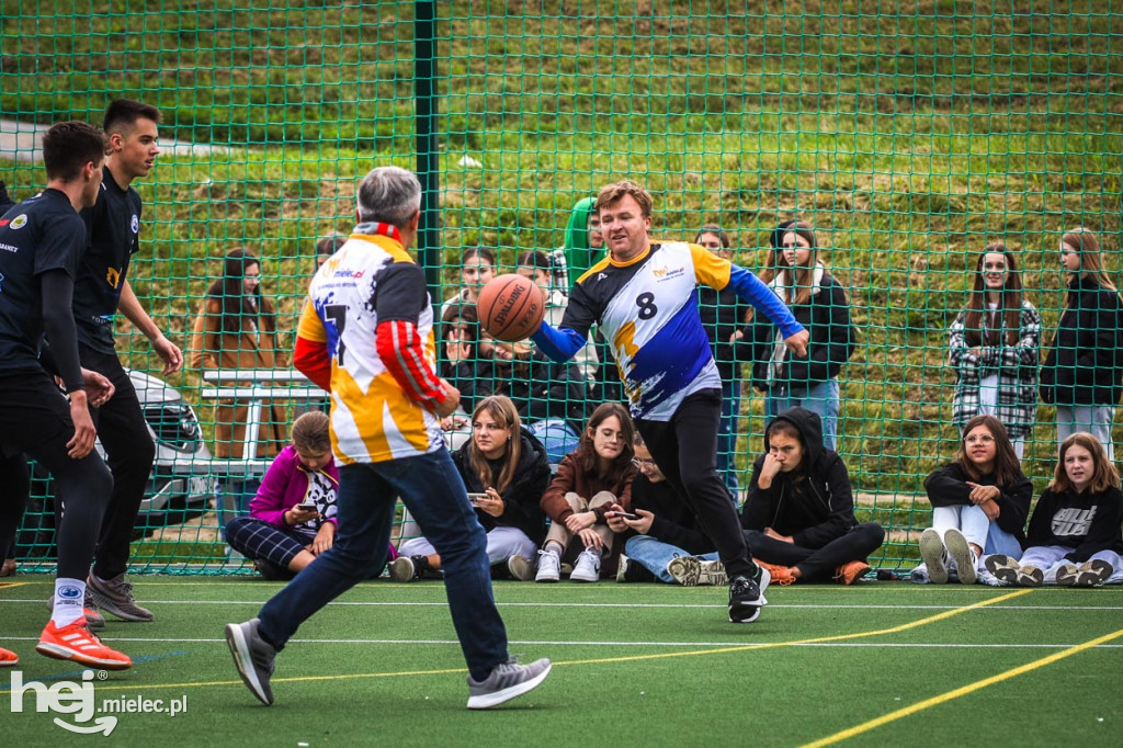 Otwarcie boiska sportowego na Bulwarach