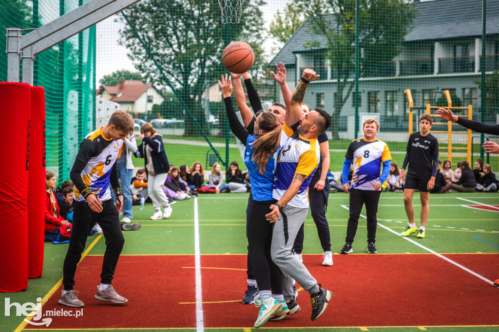 Otwarcie boiska sportowego na Bulwarach