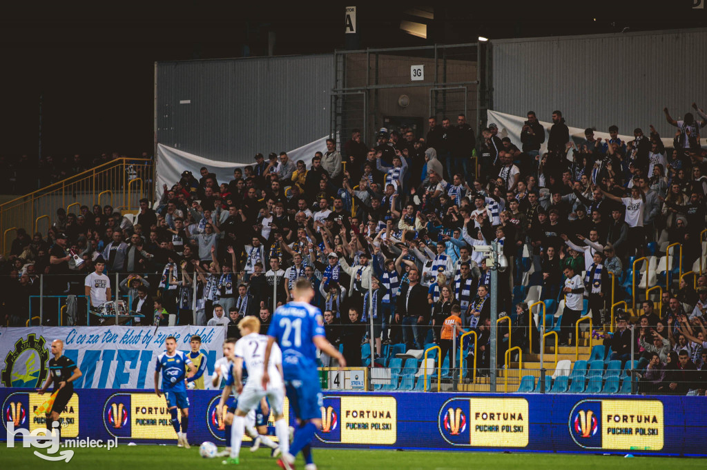 PGE FKS Stal Mielec - Piast Gliwice [KIBICE]