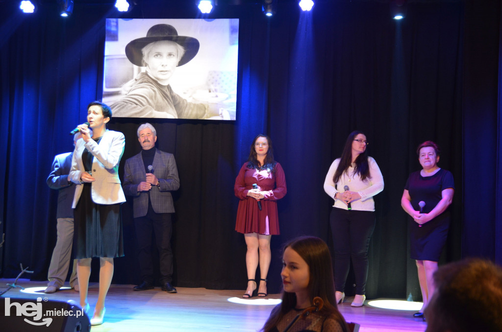 Koncert „Zakwitły Jabłonie”