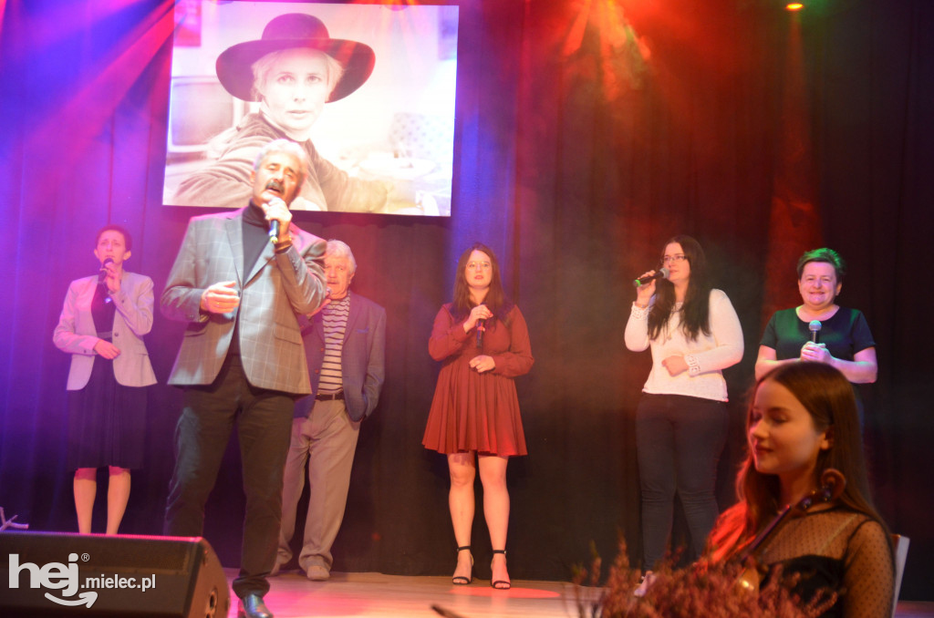 Koncert „Zakwitły Jabłonie”