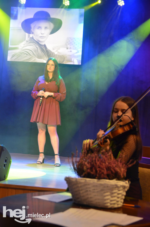 Koncert „Zakwitły Jabłonie”