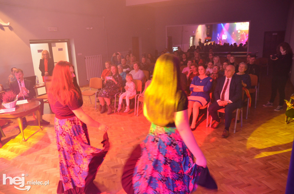 Koncert „Zakwitły Jabłonie”