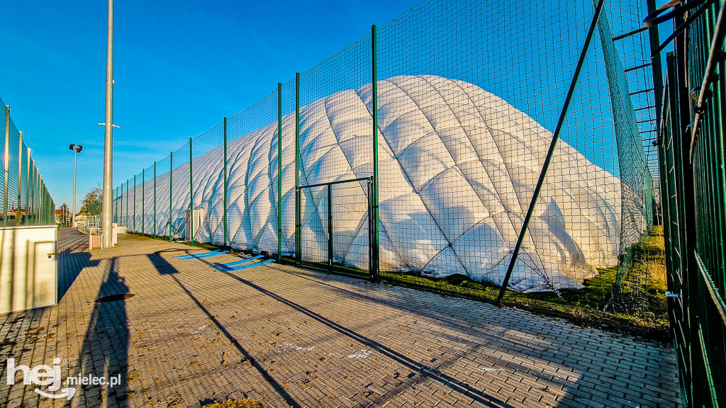 Balon na błoniach odebrany