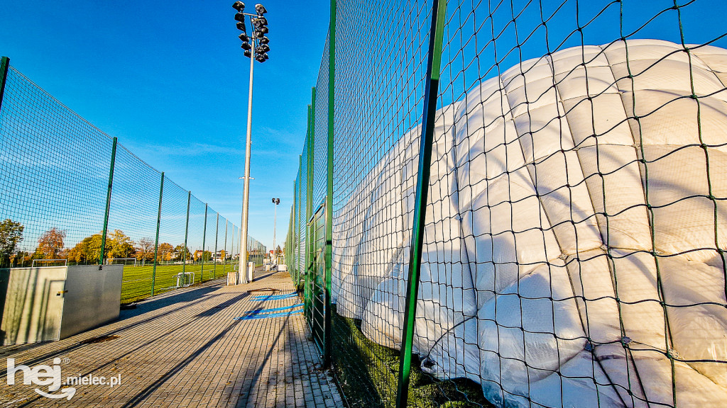 Balon na błoniach odebrany