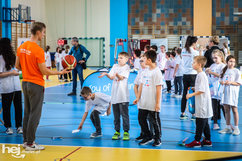 Monika Pyrek w Mielcu. „Alternatywne Lekcje WF”