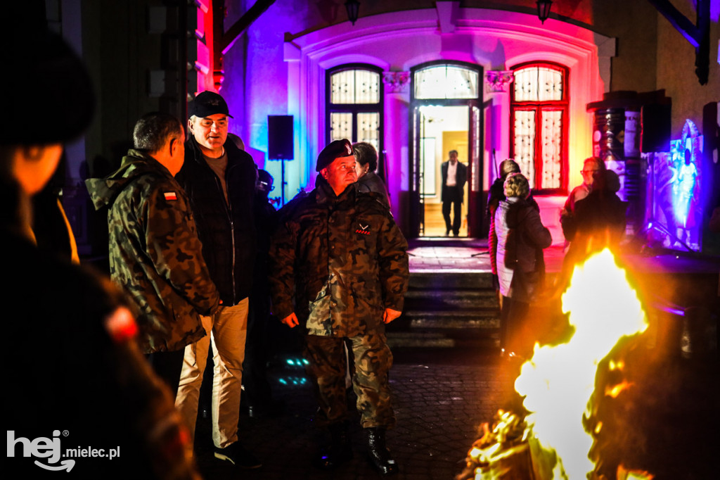 Śpiewanki Patriotyczne przy Warcie Niepodległości