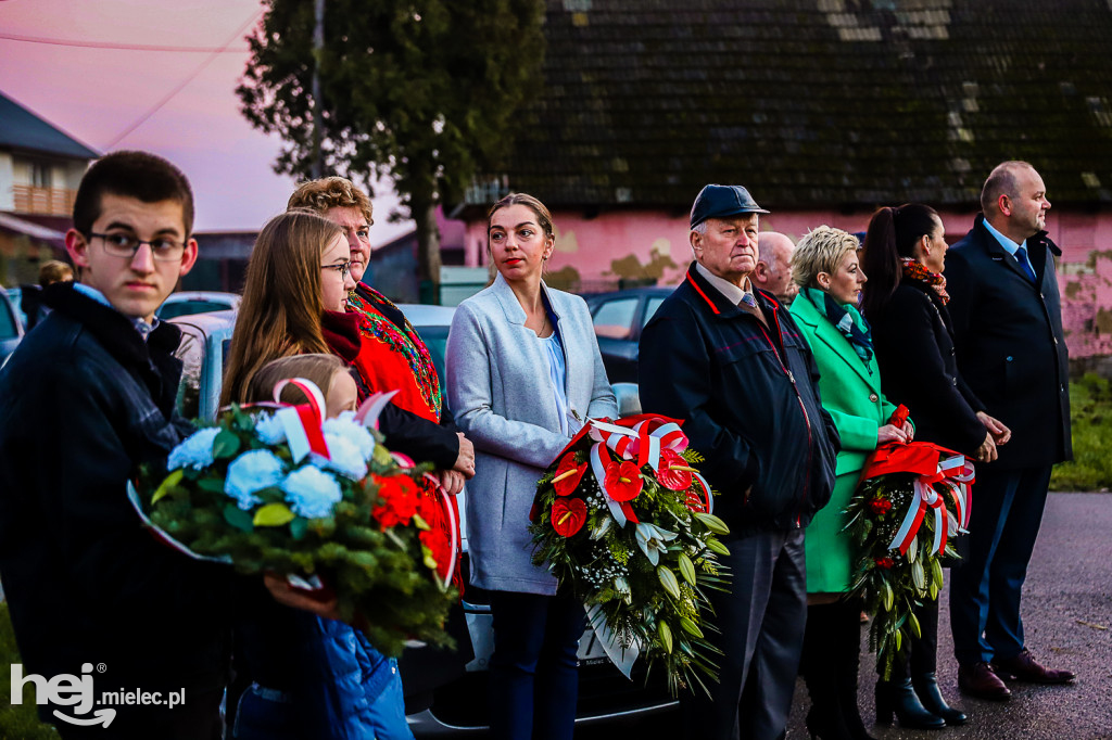 Świętowali niepodległość w miejscu urodzenia Łukasiewicza