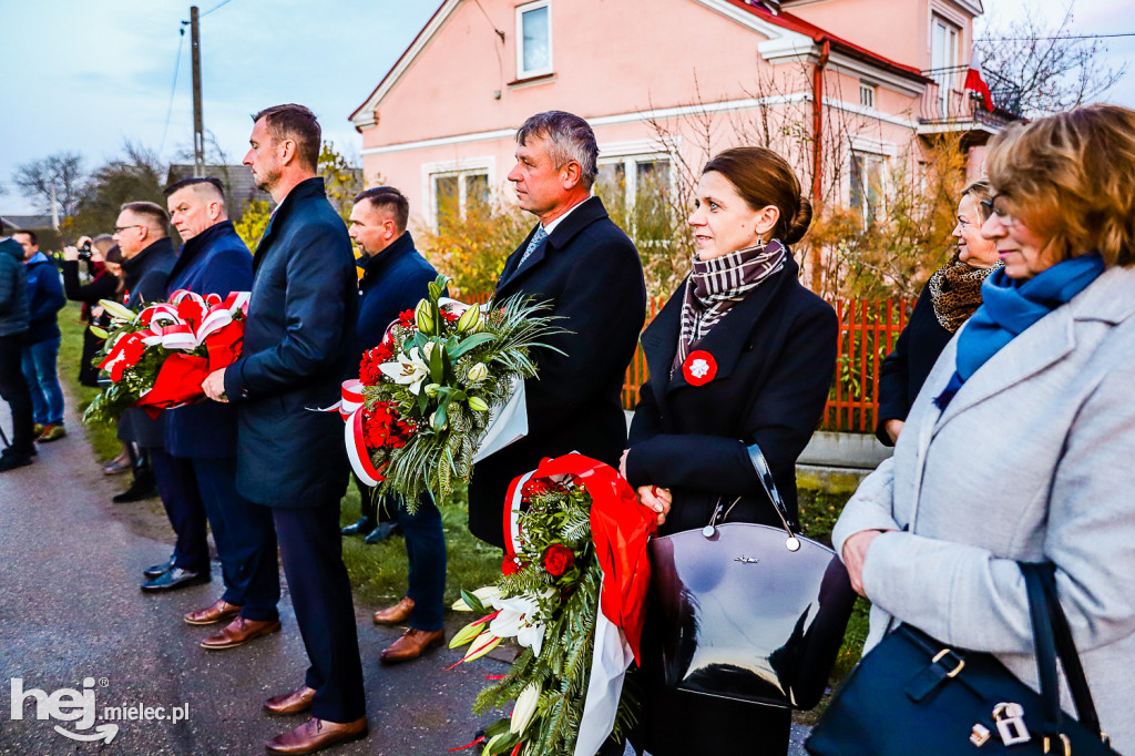 Świętowali niepodległość w miejscu urodzenia Łukasiewicza