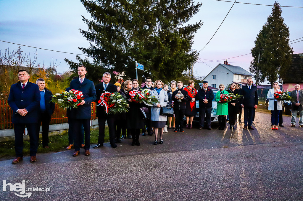 Świętowali niepodległość w miejscu urodzenia Łukasiewicza