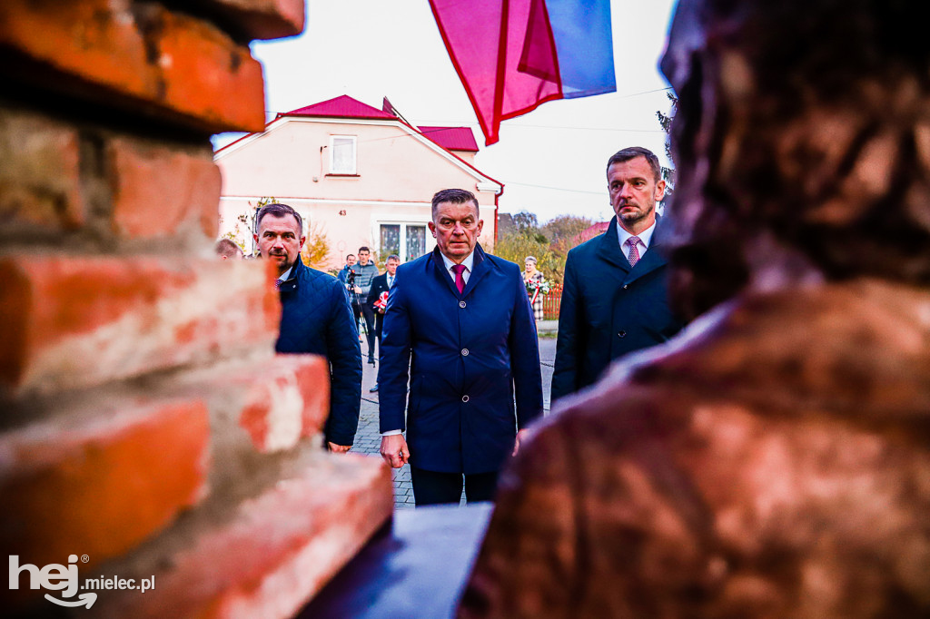 Świętowali niepodległość w miejscu urodzenia Łukasiewicza