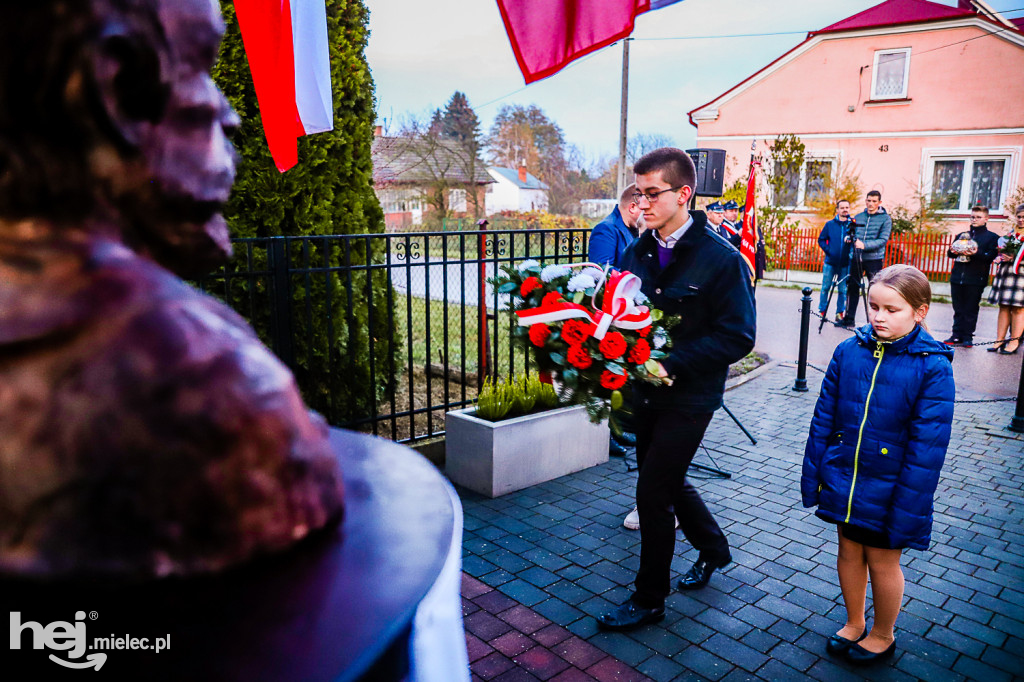 Świętowali niepodległość w miejscu urodzenia Łukasiewicza