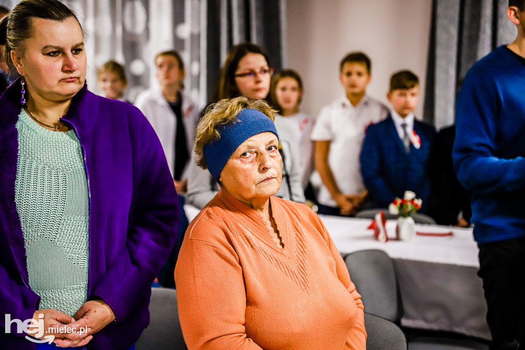 Świętowali niepodległość w miejscu urodzenia Łukasiewicza