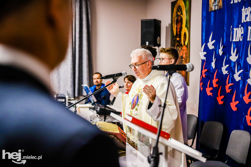 Świętowali niepodległość w miejscu urodzenia Łukasiewicza