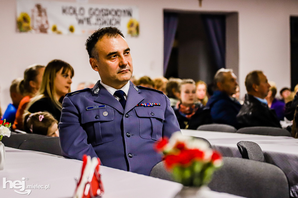 Świętowali niepodległość w miejscu urodzenia Łukasiewicza