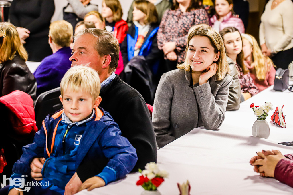 Świętowali niepodległość w miejscu urodzenia Łukasiewicza