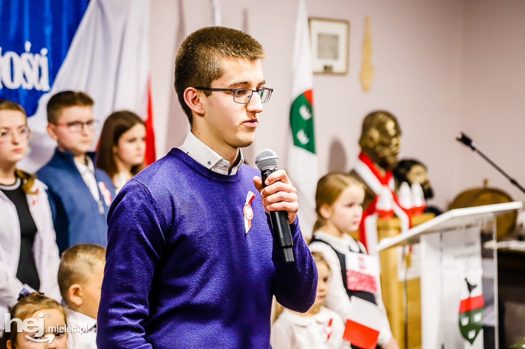 Świętowali niepodległość w miejscu urodzenia Łukasiewicza
