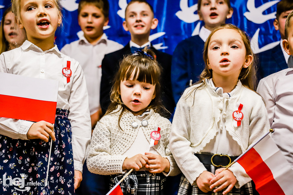 Świętowali niepodległość w miejscu urodzenia Łukasiewicza