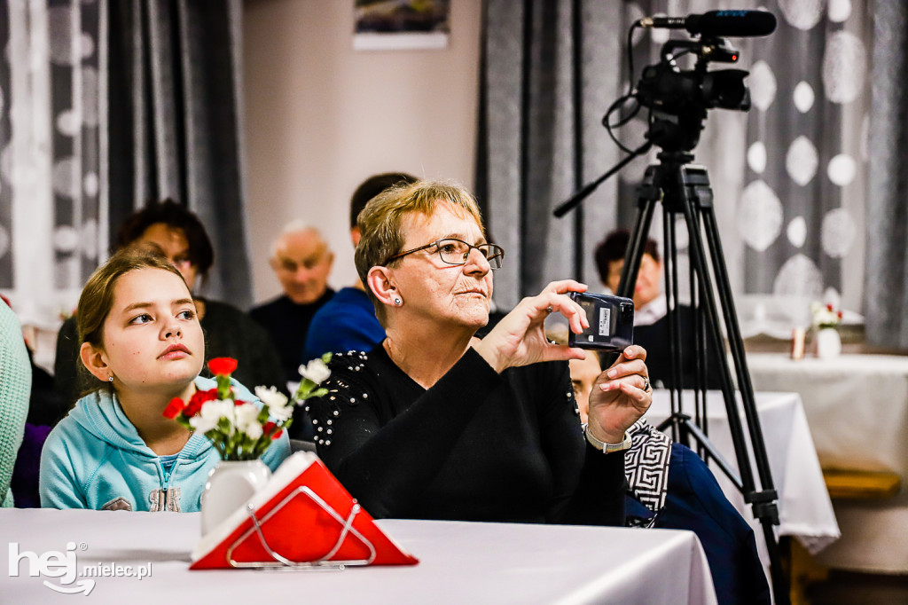 Świętowali niepodległość w miejscu urodzenia Łukasiewicza