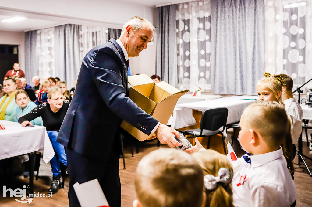 Świętowali niepodległość w miejscu urodzenia Łukasiewicza