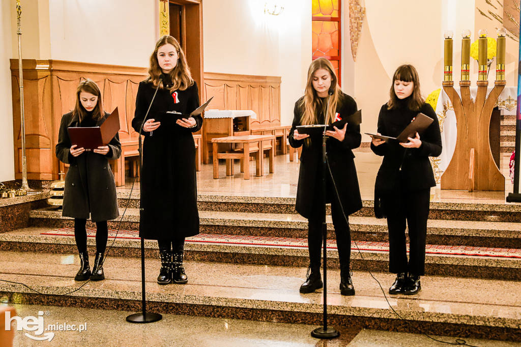 Patriotyczna i dobroczynna niedziela w Rzochowie