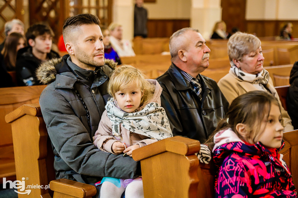 Patriotyczna i dobroczynna niedziela w Rzochowie