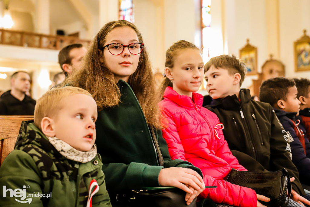 Patriotyczna i dobroczynna niedziela w Rzochowie