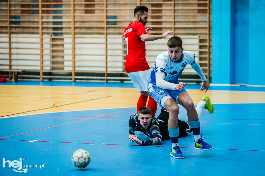 KF STAL MIELEC – WISŁA OPATOWIEC