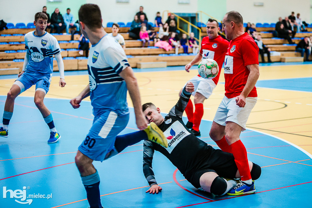 KF STAL MIELEC – WISŁA OPATOWIEC