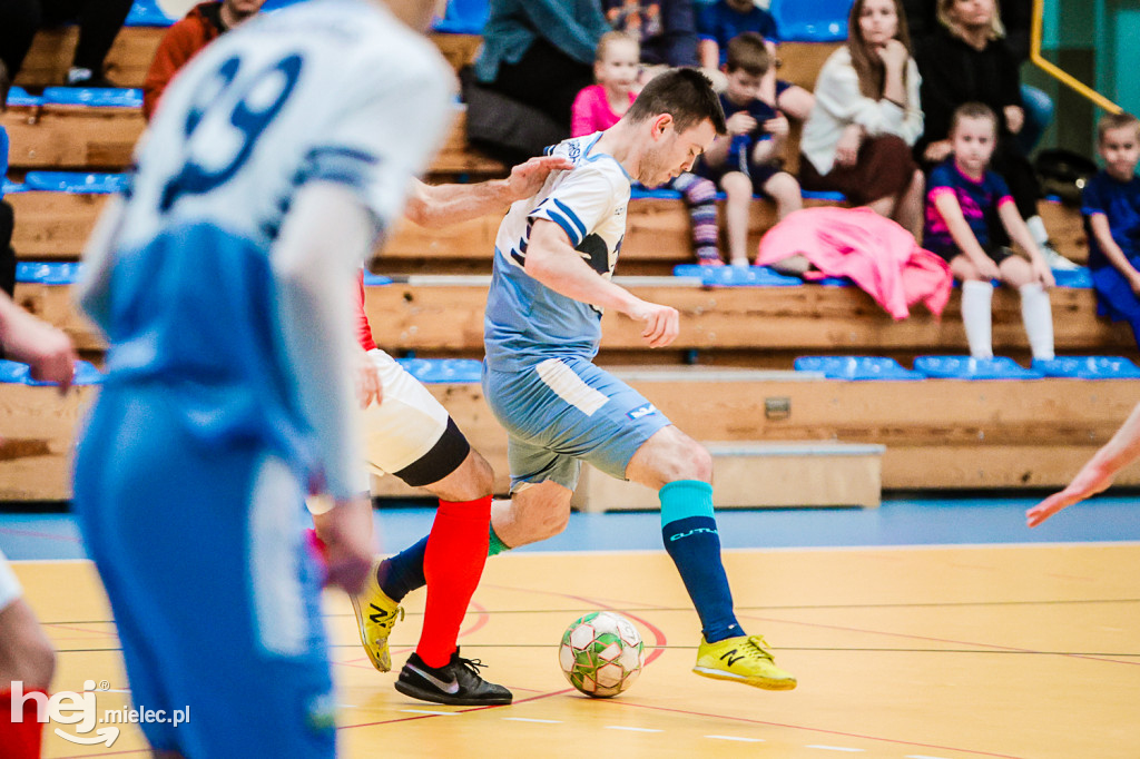 KF STAL MIELEC – WISŁA OPATOWIEC