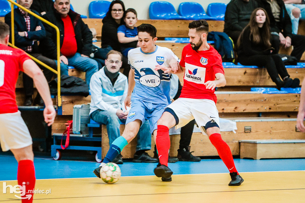 KF STAL MIELEC – WISŁA OPATOWIEC