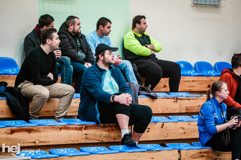 KF STAL MIELEC – WISŁA OPATOWIEC
