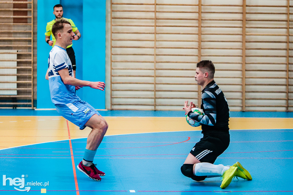 KF STAL MIELEC – WISŁA OPATOWIEC