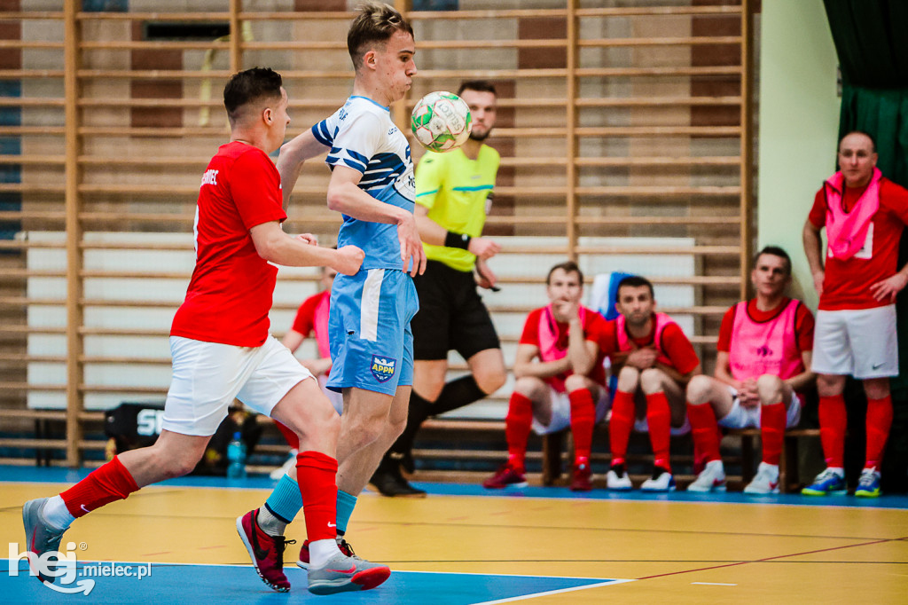 KF STAL MIELEC – WISŁA OPATOWIEC