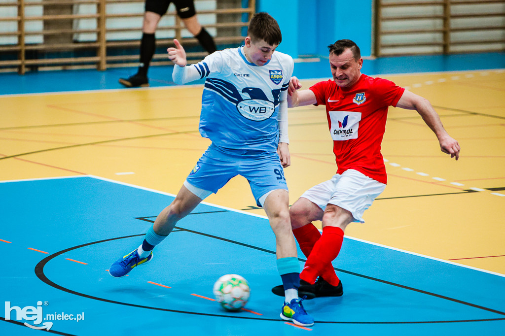 KF STAL MIELEC – WISŁA OPATOWIEC