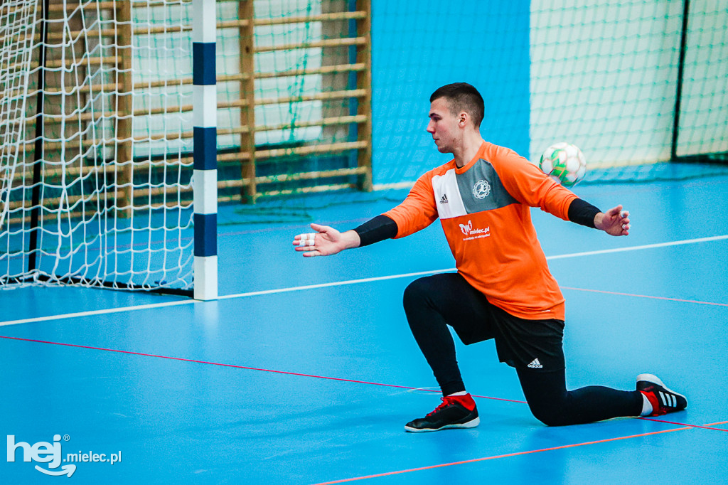 KF STAL MIELEC – WISŁA OPATOWIEC