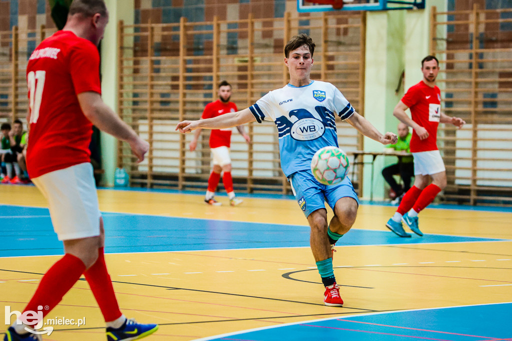 KF STAL MIELEC – WISŁA OPATOWIEC
