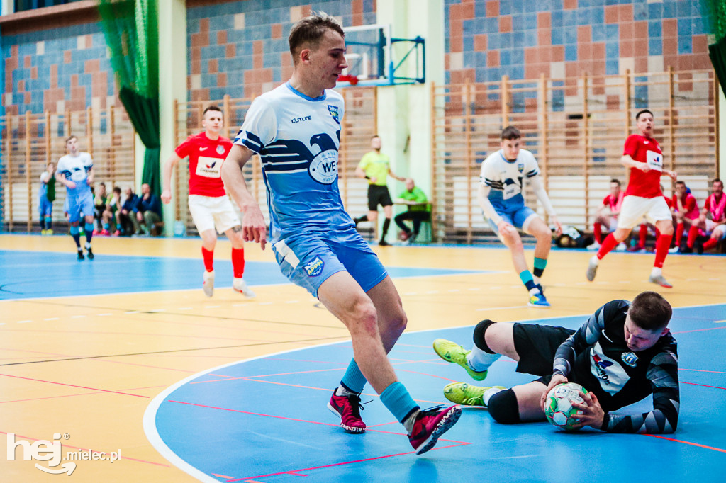 KF STAL MIELEC – WISŁA OPATOWIEC