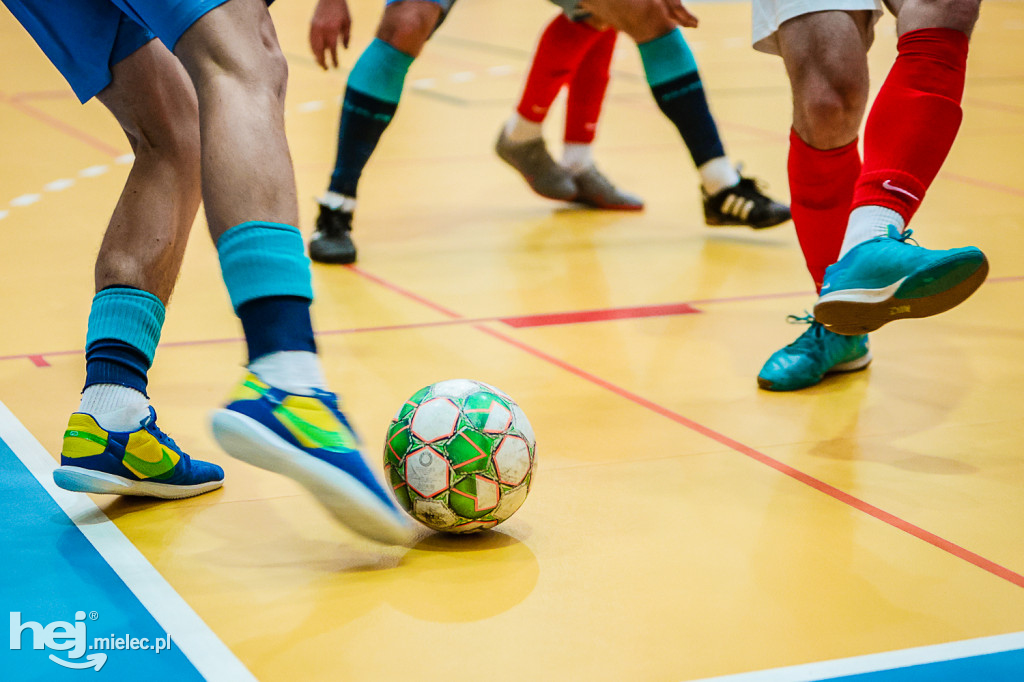 KF STAL MIELEC – WISŁA OPATOWIEC