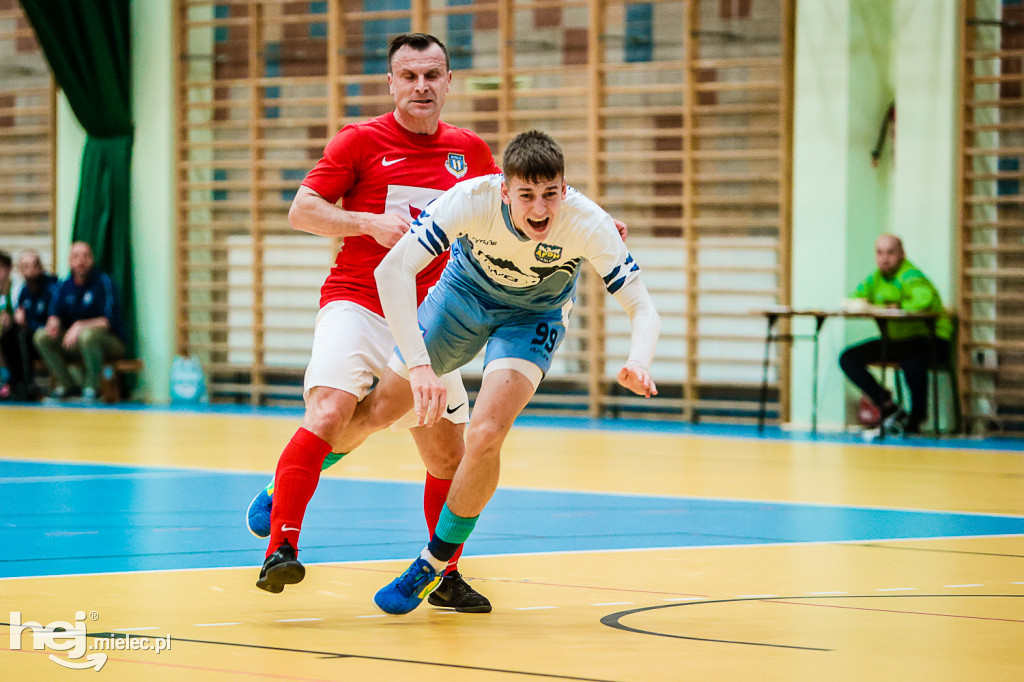 KF STAL MIELEC – WISŁA OPATOWIEC