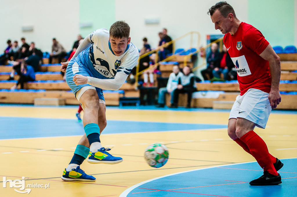 KF STAL MIELEC – WISŁA OPATOWIEC