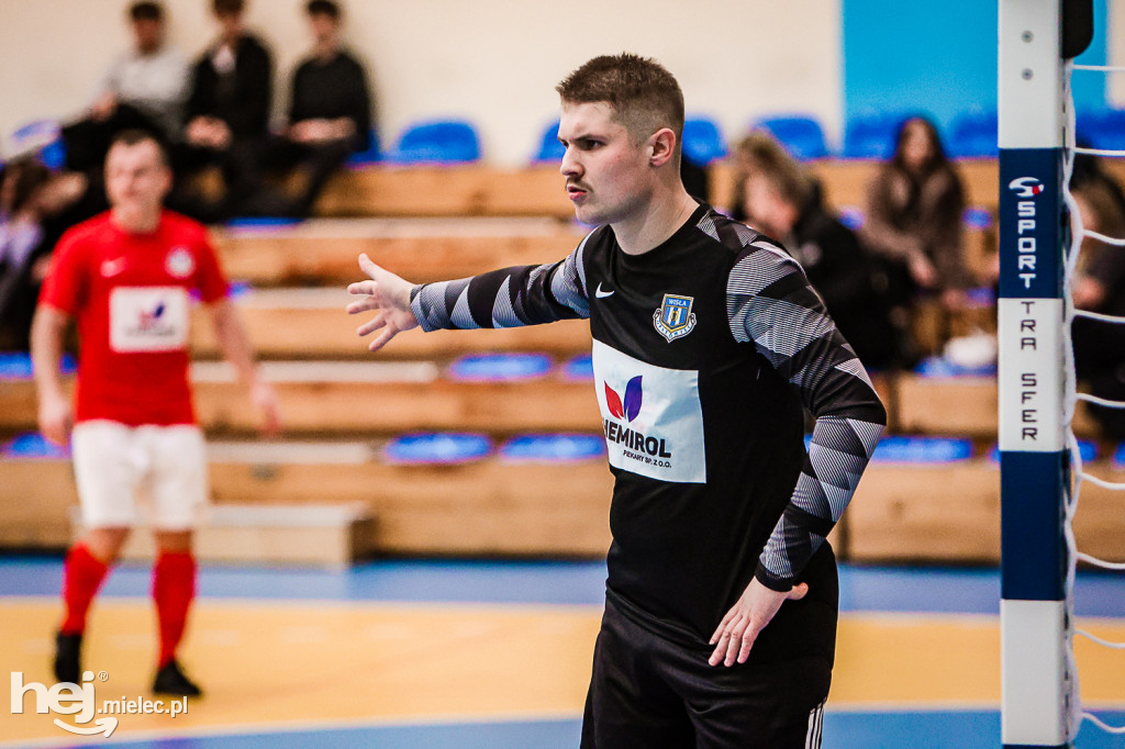 KF STAL MIELEC – WISŁA OPATOWIEC