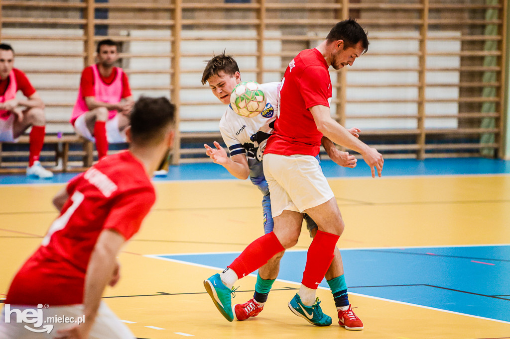 KF STAL MIELEC – WISŁA OPATOWIEC