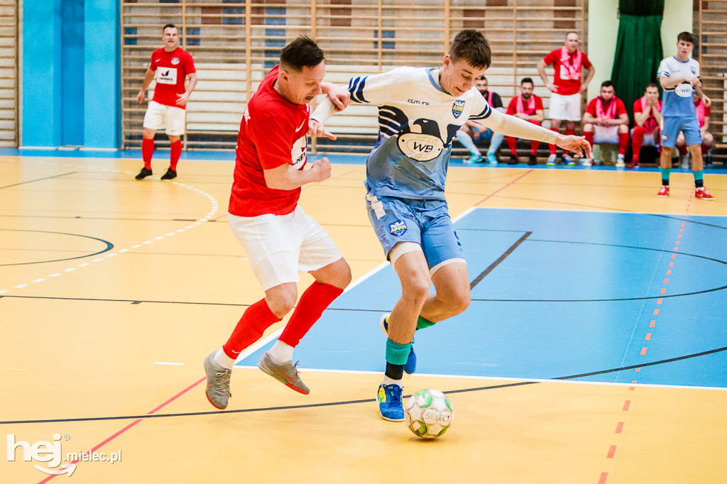 KF STAL MIELEC – WISŁA OPATOWIEC