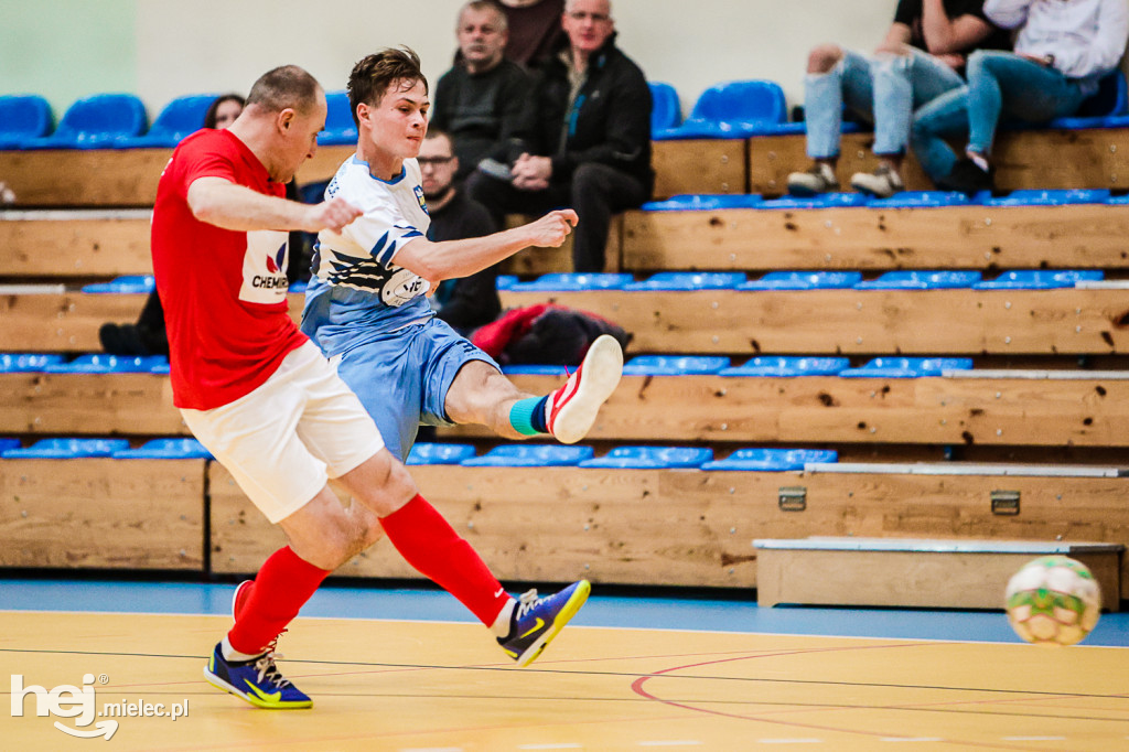 KF STAL MIELEC – WISŁA OPATOWIEC