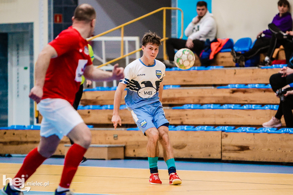 KF STAL MIELEC – WISŁA OPATOWIEC